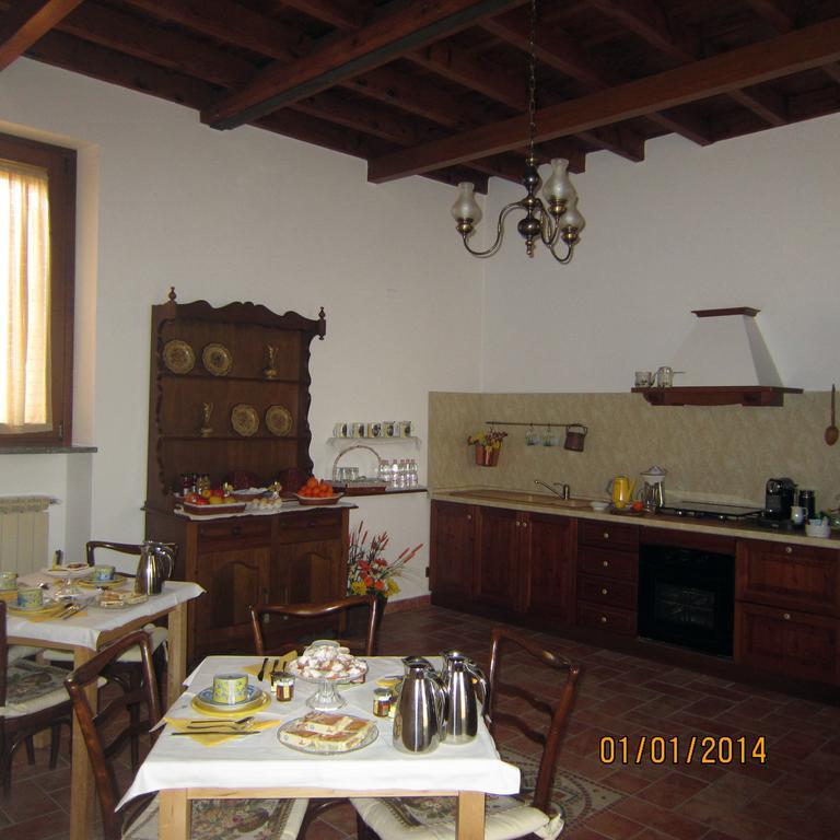 Bed And Breakfast Azienda Agricola Cascina Salazzara Magenta Ruang foto