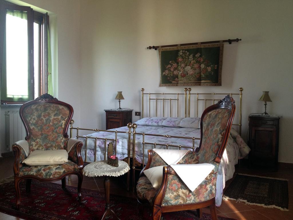 Bed And Breakfast Azienda Agricola Cascina Salazzara Magenta Ruang foto